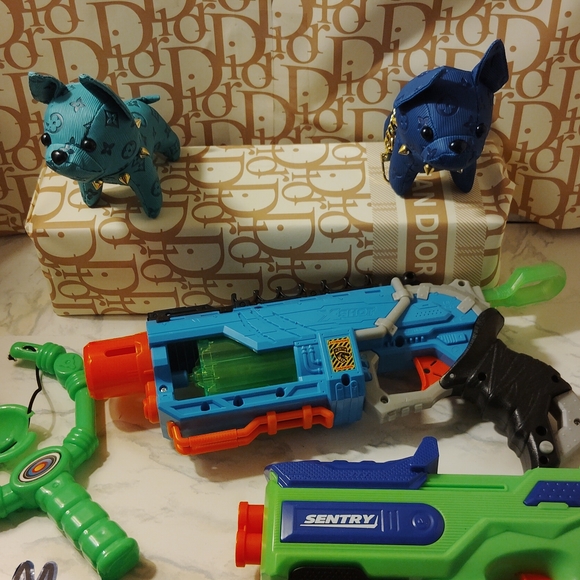 Toys - Picture 4 of 8